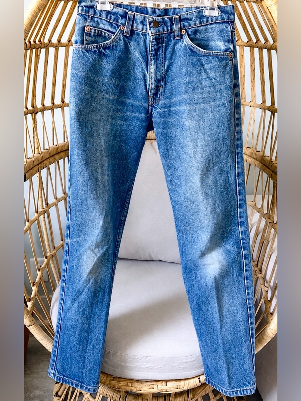 Vintage Straight USA Made Levi’s 550 Jeans W31 L30 Distressed Pocket Faded Denim
